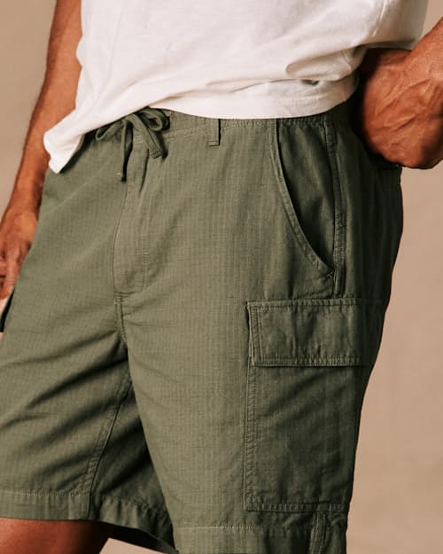 on model image of Linen Ripstop Utility Cargo Short