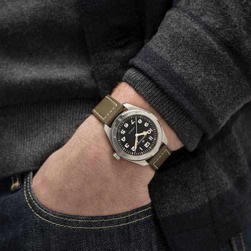 lifestyle image of Khaki Field Expedition Auto 41mm Watch