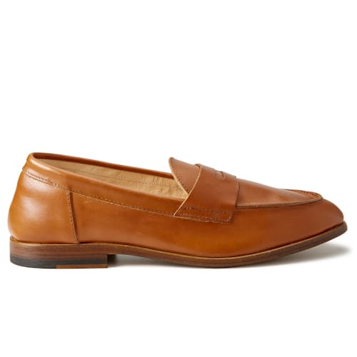 laydown image of Dartflex Loafer