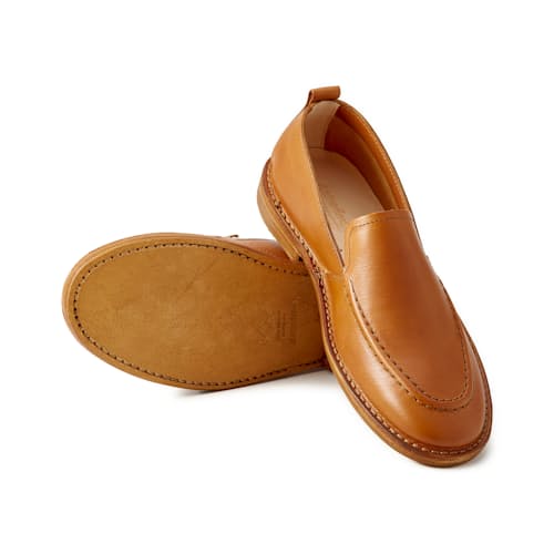 laydown image of Patnoflex Travel Stitch Loafer