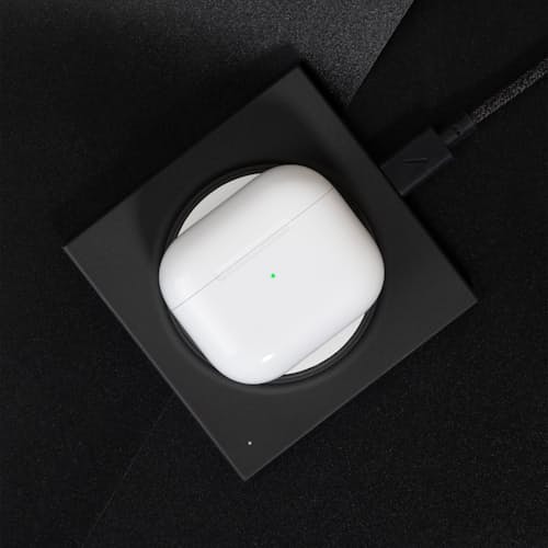 lifestyle image of Drop Magnetic Charger