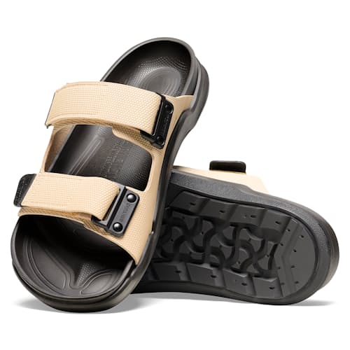 laydown image of Atacama Sandal