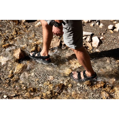 lifestyle image of Tatacoa Sandal