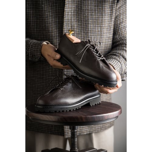 lifestyle image of Eduoard Lug Derby