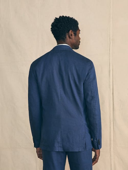 on model image of Movement Flex Linen Blazer