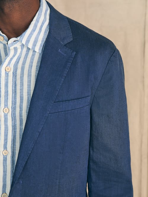 on model image of Movement Flex Linen Blazer