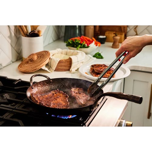 laydown image of Carbon Steel Deep Farmhouse Skillet