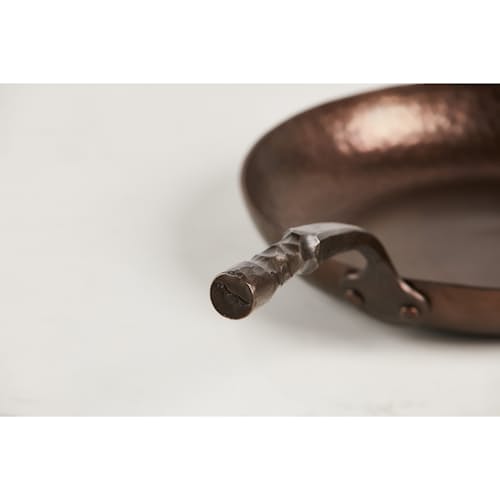 laydown image of Carbon Steel Deep Farmhouse Skillet