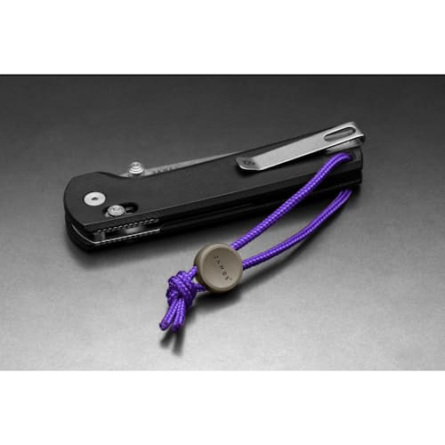 lifestyle image of The Ulu Lanyard