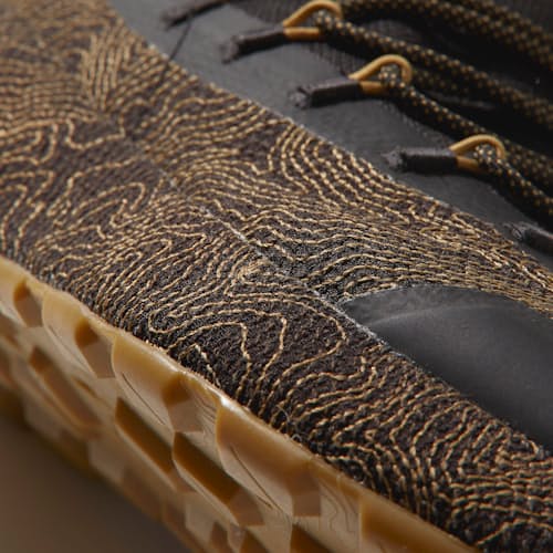 lifestyle image of Veloce Kevlar Trail Running Shoe