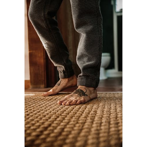 lifestyle image of The Apres Sashiko Pant