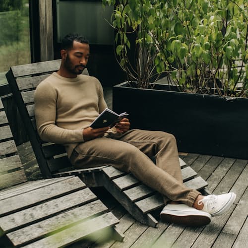 lifestyle image of The Apres Sashiko Pant