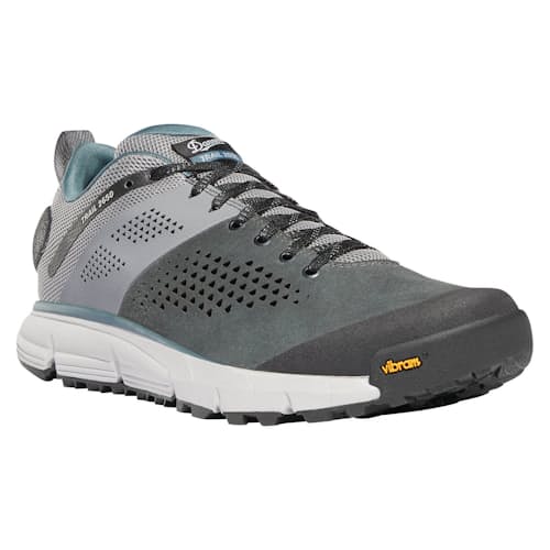 laydown image of Trail 2650 3" Sneaker