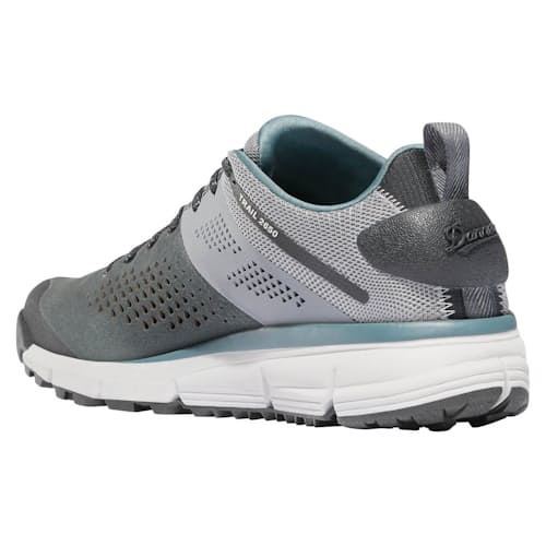 laydown image of Trail 2650 3" Sneaker