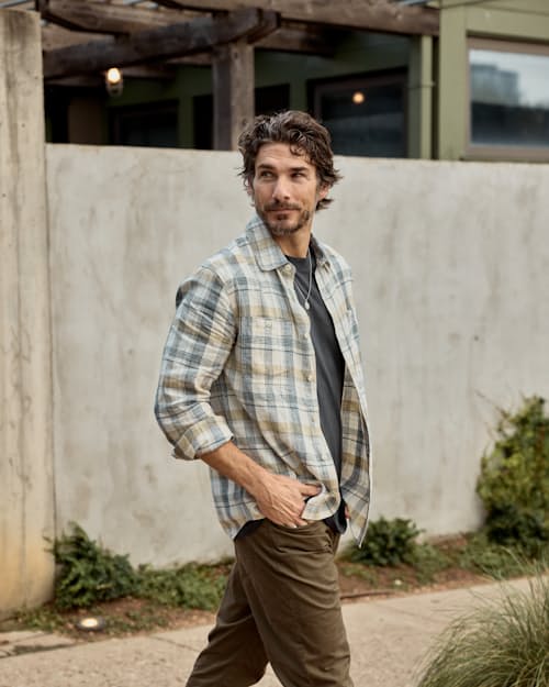 lifestyle image of Crossback Linen Workshirt