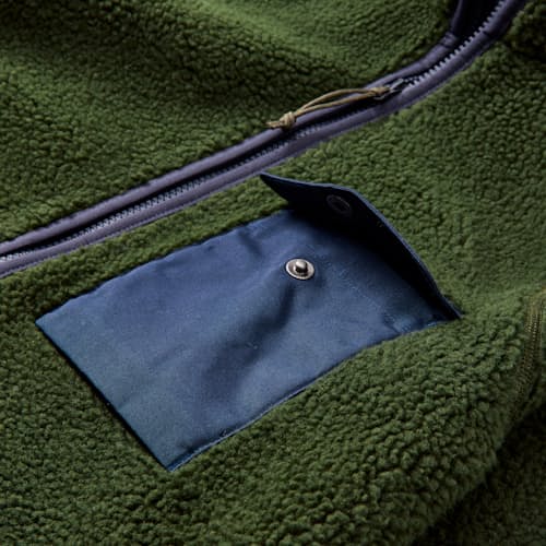 laydown detail image of Vardag Pile Fleece Jacket