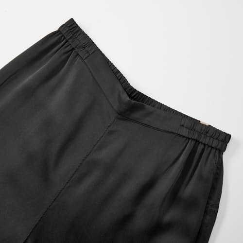 laydown detail image of Women's Washable Silk High Rise Pant Set