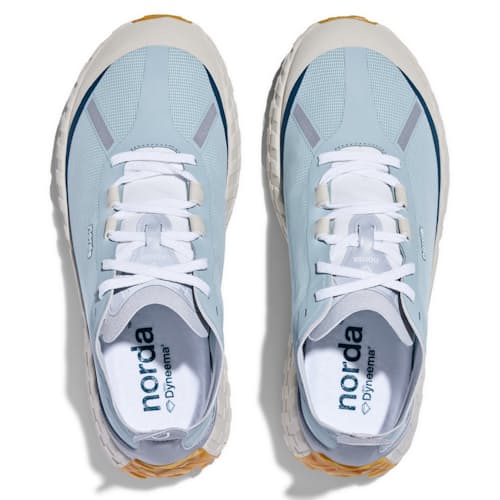laydown image of 001 Trail Running Sneaker