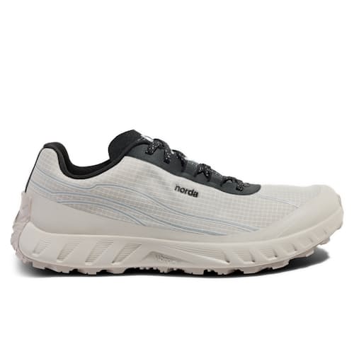 laydown image of 002 Trail Running Sneaker