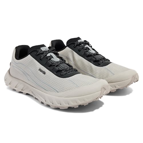 laydown image of 002 Trail Running Sneaker
