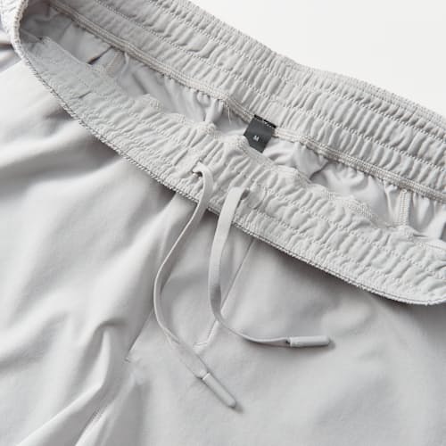 laydown detail image of Pace Breaker Short - 7"