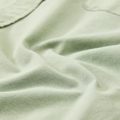 laydown detail image of Classic Oxford