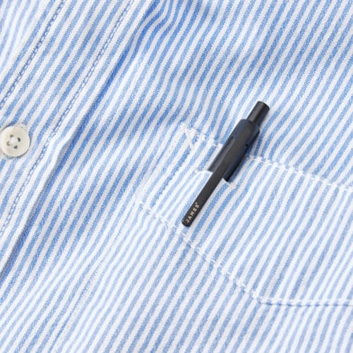 laydown detail image of Classic Oxford