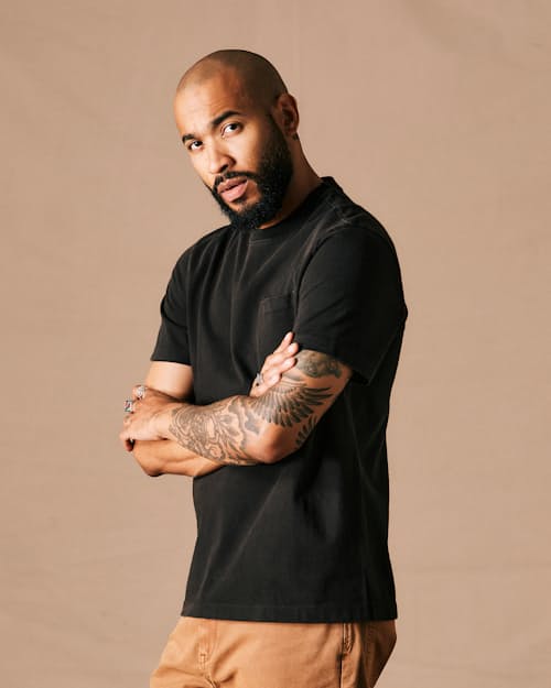 Gregory is 6'1", 175 lbs, and wearing size M