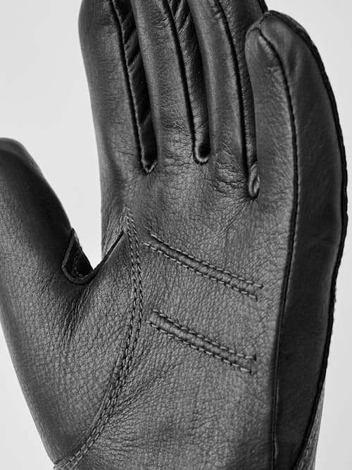 laydown detail image of Womens Buvika Glove