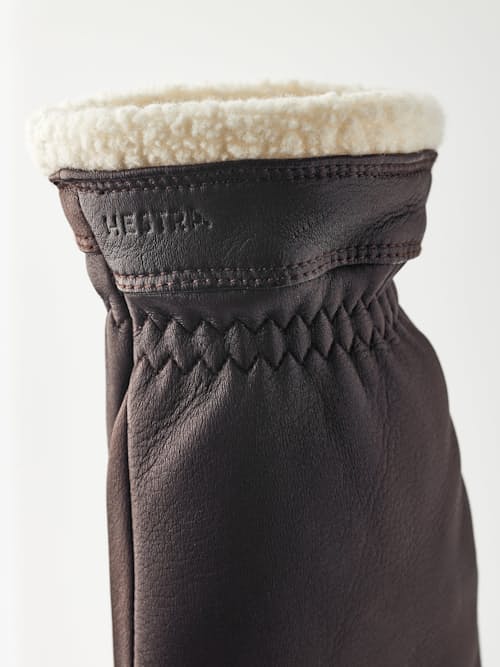 laydown detail image of Womens Boda Mitt