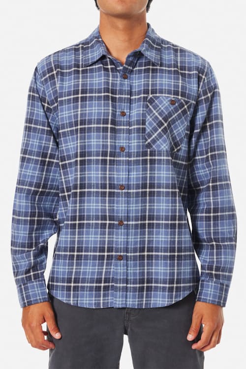 on model image of Derek Midweight Brushed Flannel