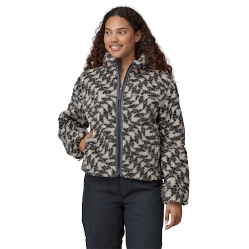 on model image of Women's Lunar Dusk Jacket