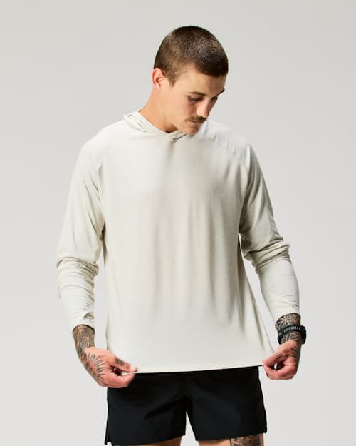 Keith is 6'0", 180lbs, and wearing size M