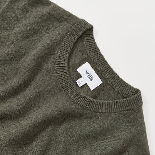 laydown detail image of Classic Cashmere Crewneck Sweater