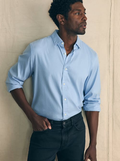 on model image of Movement Shirt
