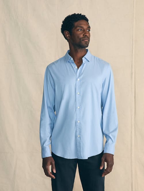 on model image of Movement Shirt