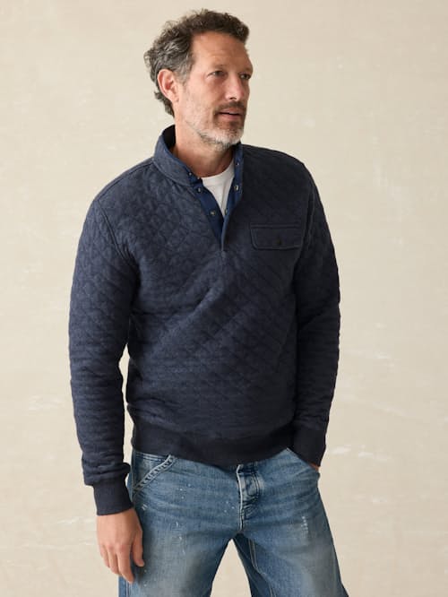 on model image of Epic Fleece Quilted Pullover
