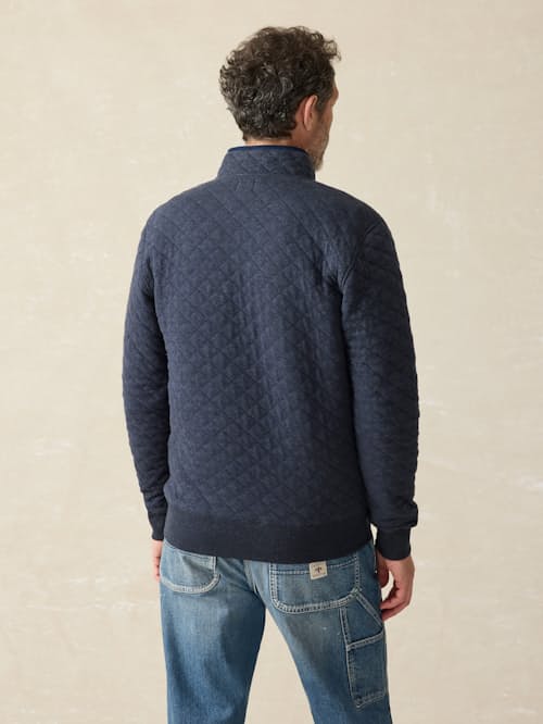 on model image of Epic Fleece Quilted Pullover