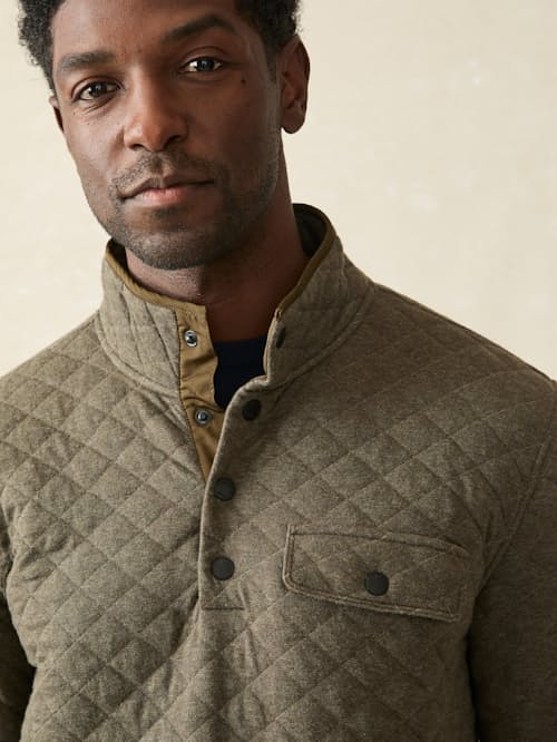 on model image of Epic Fleece Quilted Pullover