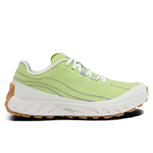 laydown image of 002 Trail Running Sneaker