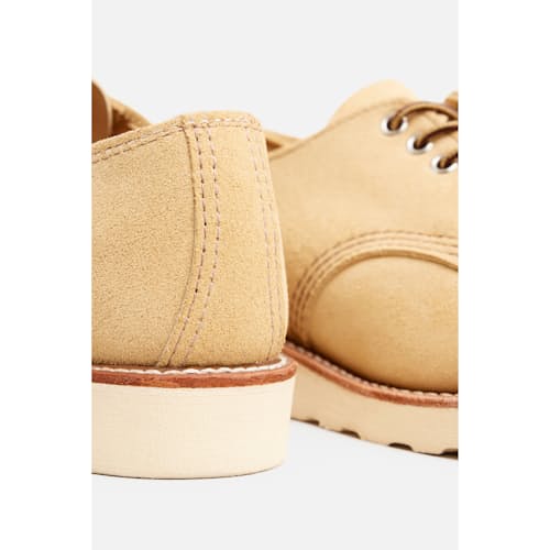 laydown detail image of Shop Moc Oxford