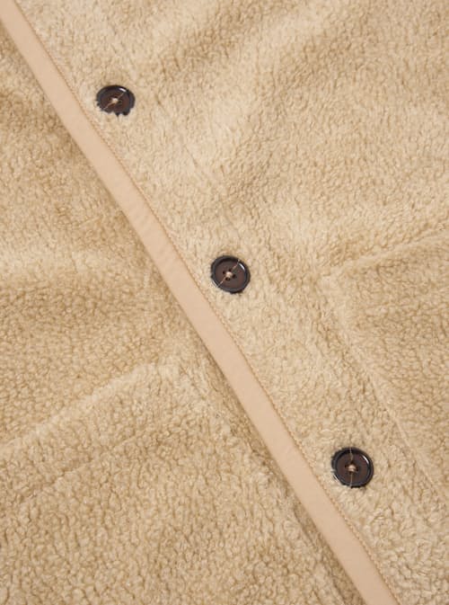 laydown detail image of Mountain Fleece Lancaster Vest