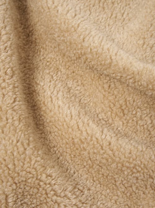 laydown detail image of Mountain Fleece Lancaster Vest