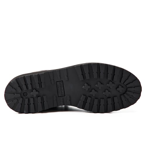 laydown image of Cornaro Hiking Shoe
