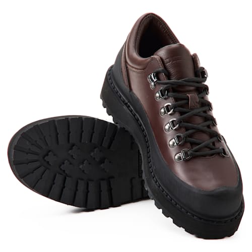 laydown image of Cornaro Hiking Shoe