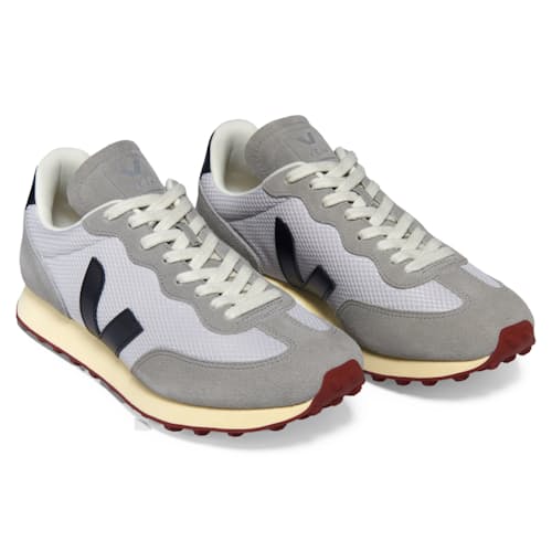 laydown image of Women's Rio Branco Sneaker