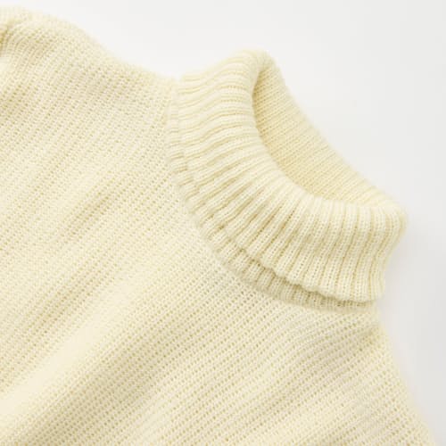laydown detail image of Rollkragen Sweater