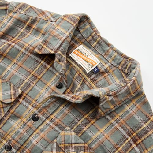 laydown detail image of Jepson Shirt