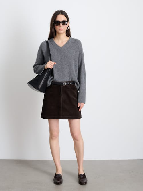 on model image of Women's Cashmere Rowan V Neck Sweater