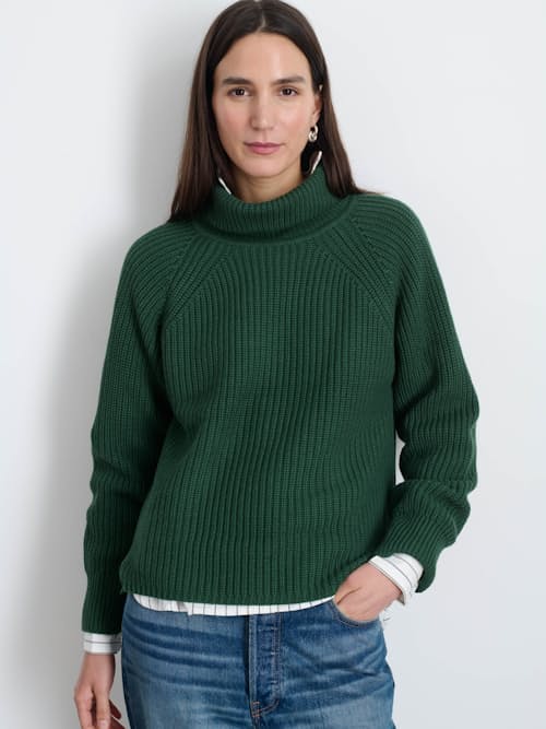 on model image of Women's Cotton Cashmere Nora Turtleneck